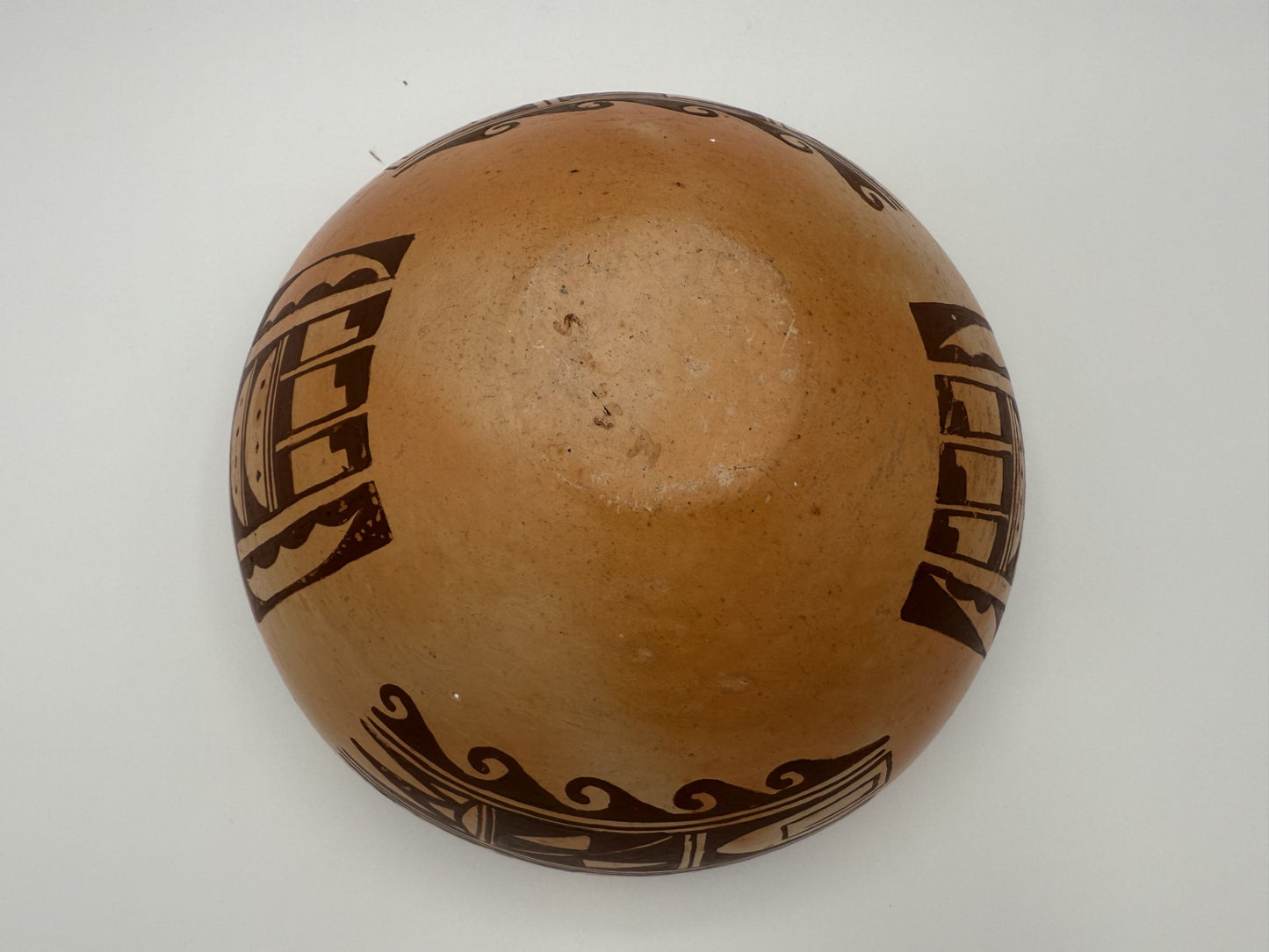 1980s HOPI hand formed ceramics with rare wavy trim design